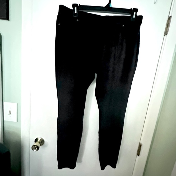 HUE Black Corduroy Pants - Picture 1 of 7